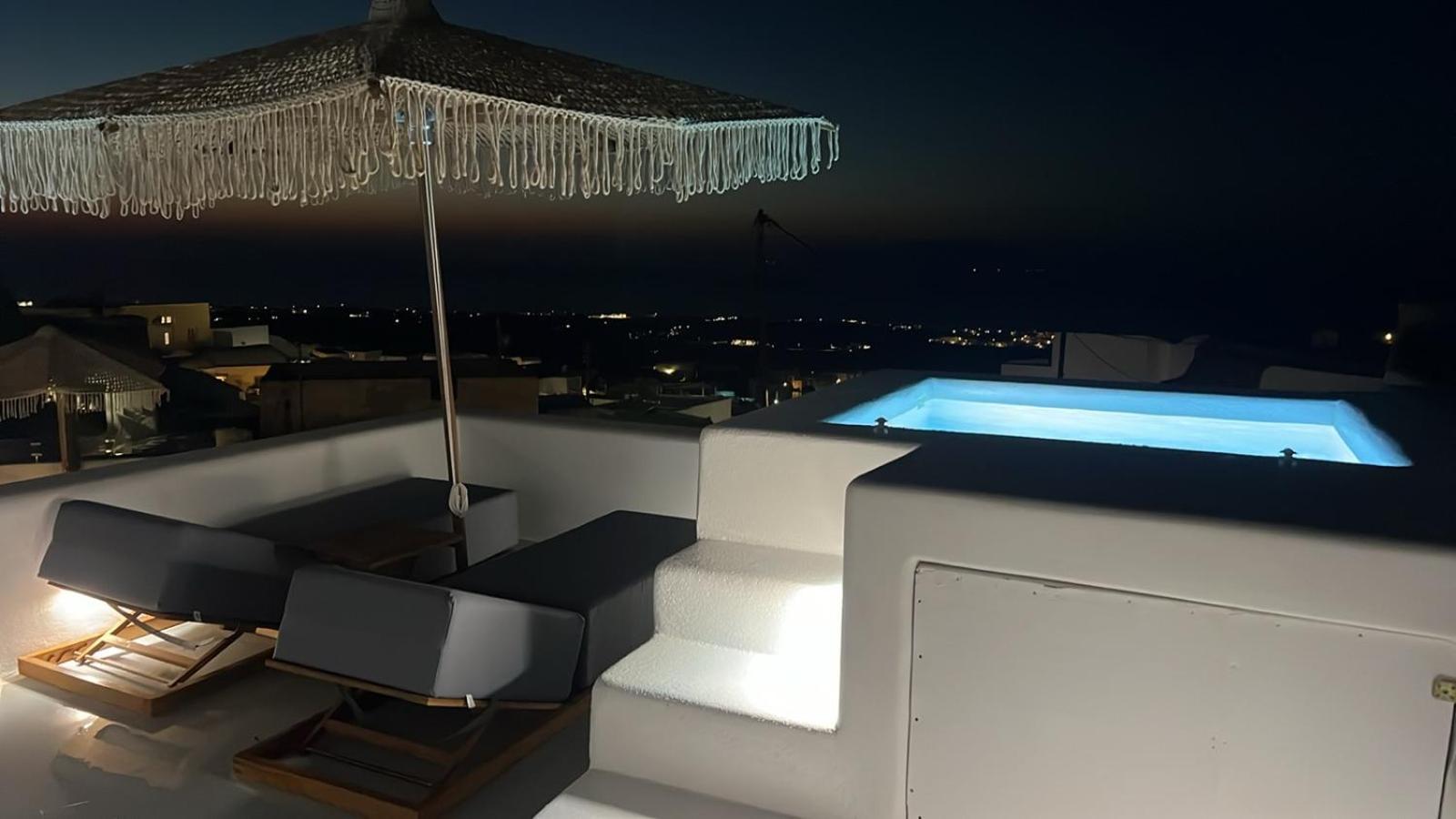 Oinos Luxury Suites Foinikiá Exterior photo